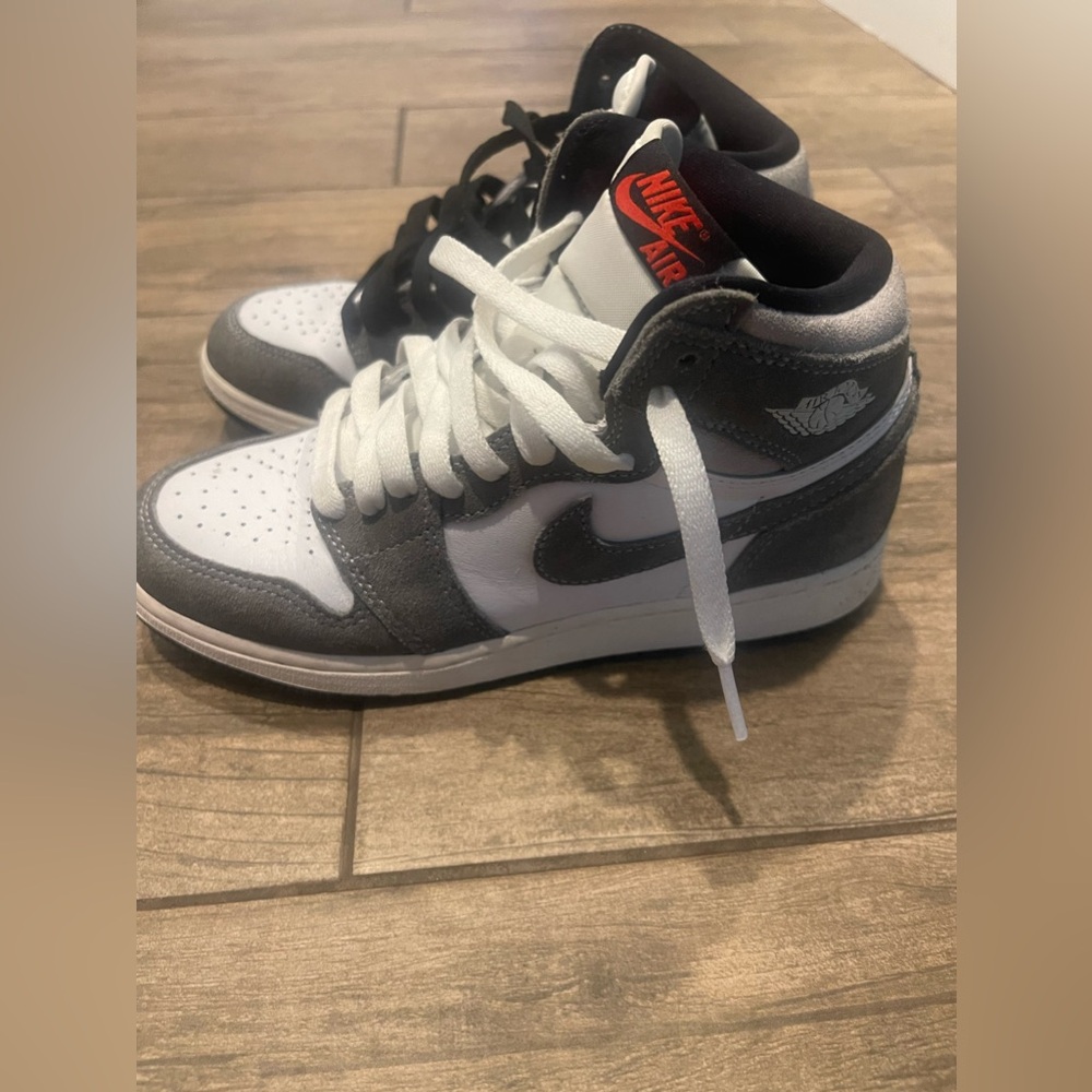 Kids size 4Y Air Jordan 1